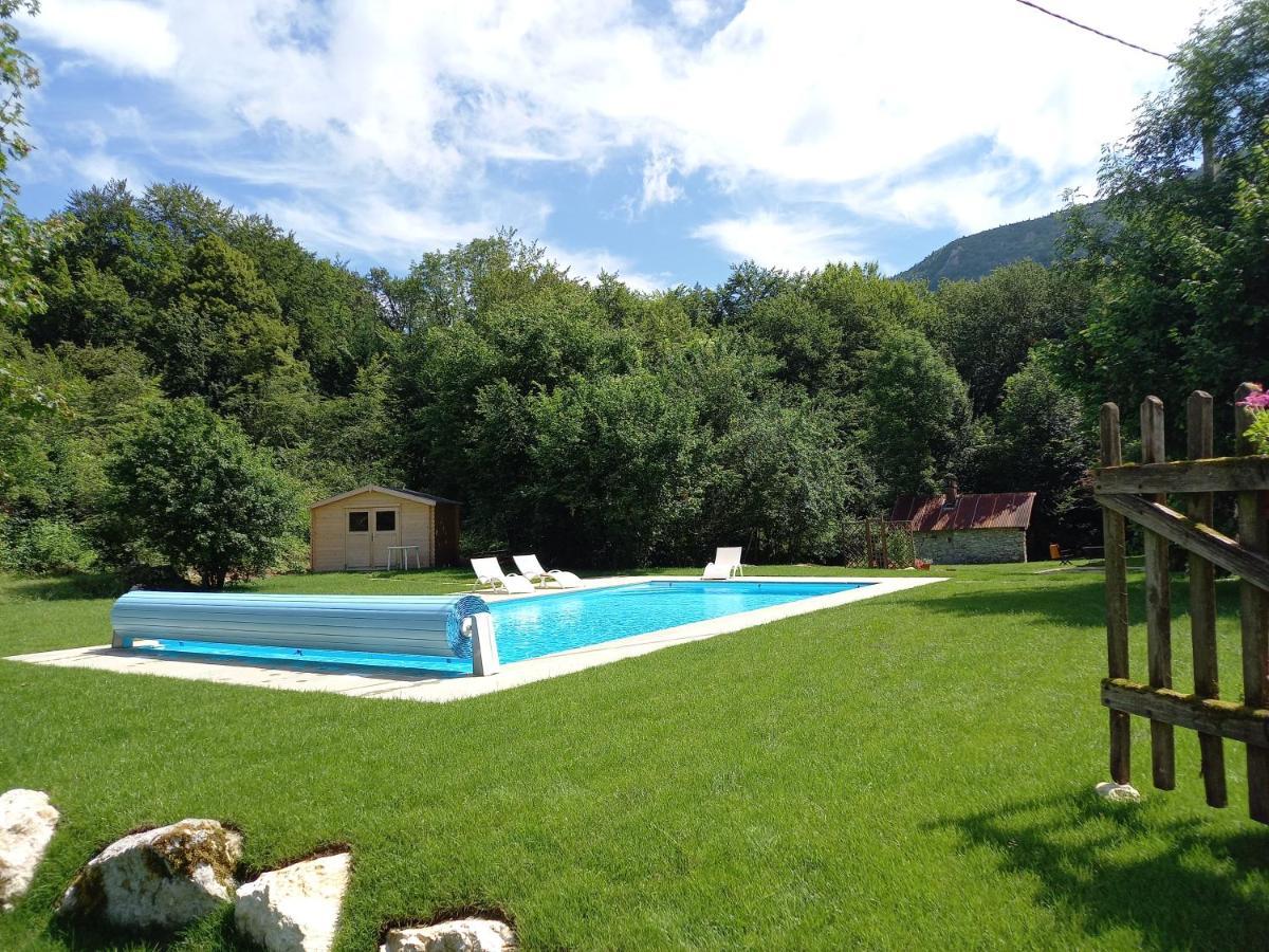 La Clairiere Du Moulin Bed & Breakfast Lepin-le-Lac Exterior foto